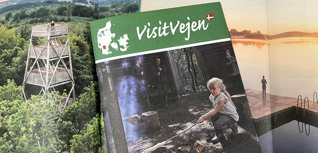 Den trykte VisitVejen Guide 2024-versionen
